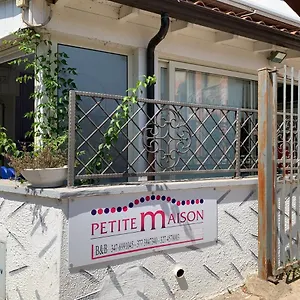  Bed & Breakfast Petite Maison