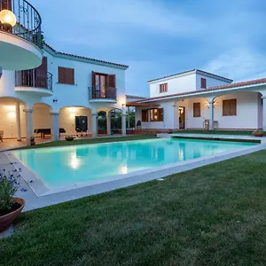  Affittacamere Mera House