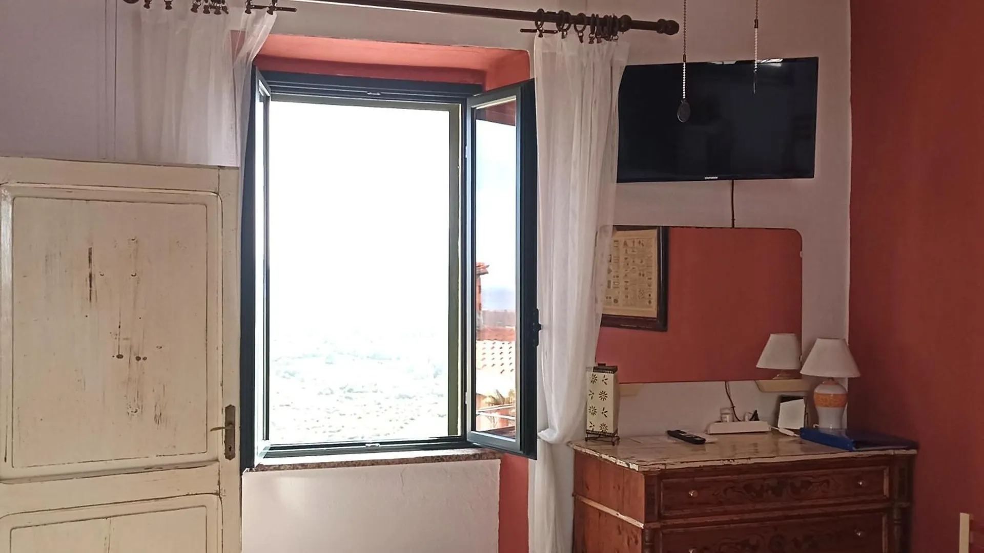 Bed & Breakfast B&B Eleonora D'Arborea, Centro Storico Posada  Italy